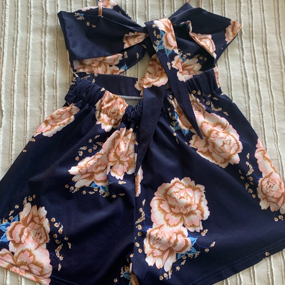 Open back flowered romper - Picture 4 of 4